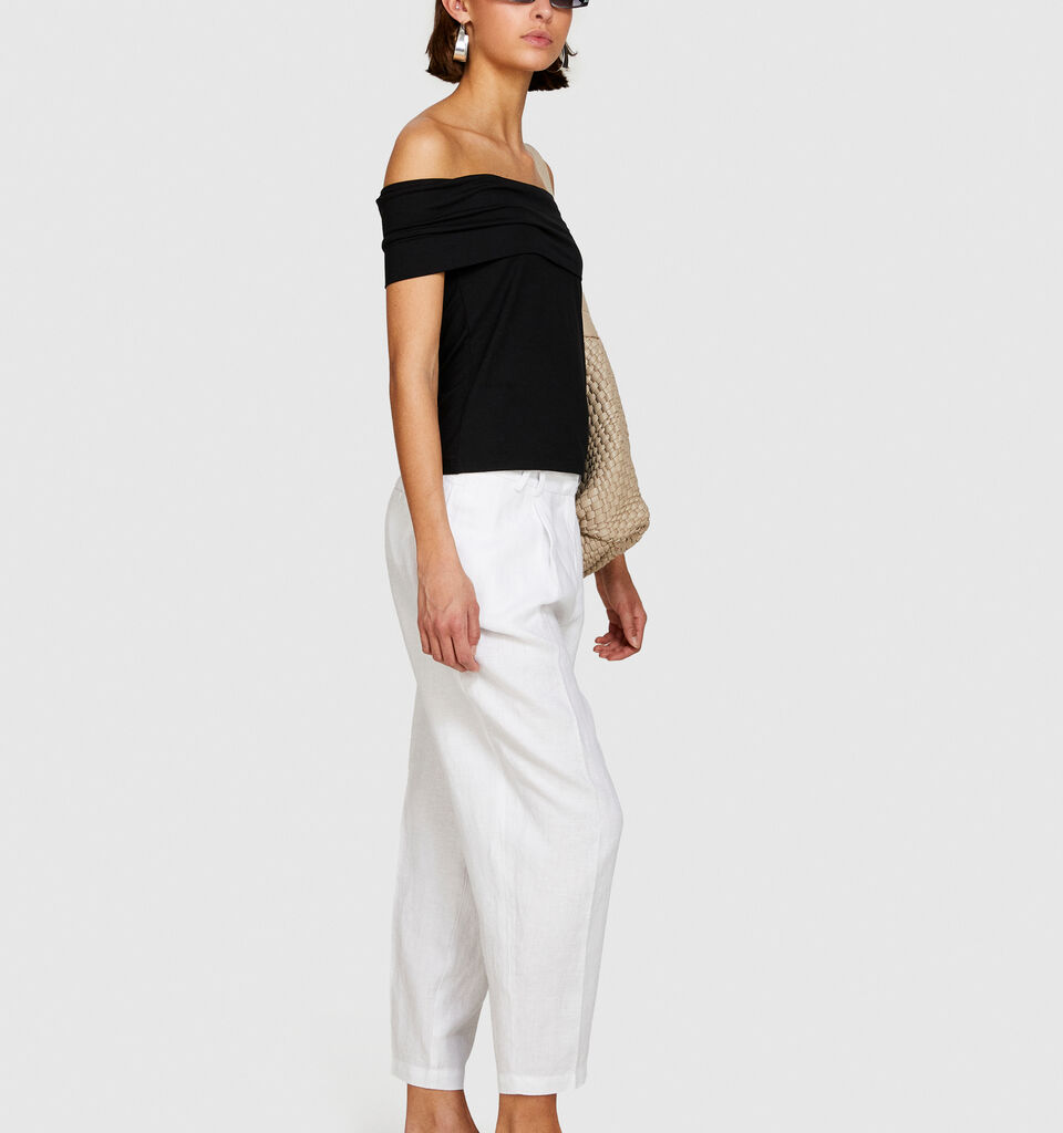 100% linen barrel leg trousers - women's carrot fit trousers - White | Sisley image number 2
